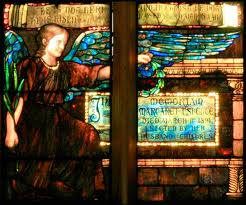 angel in empty tomb